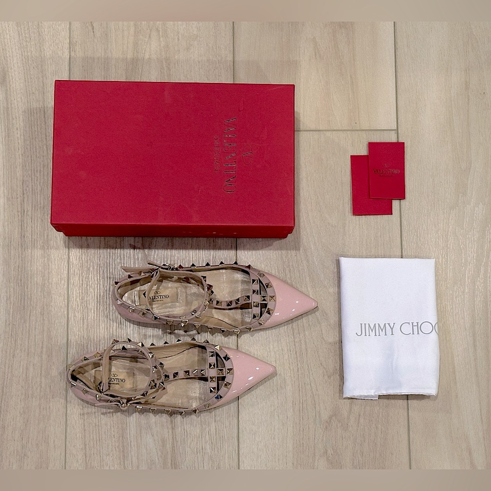 Valentino Rockstud T strap Flat Light Pink size 8 Italy 38.5
